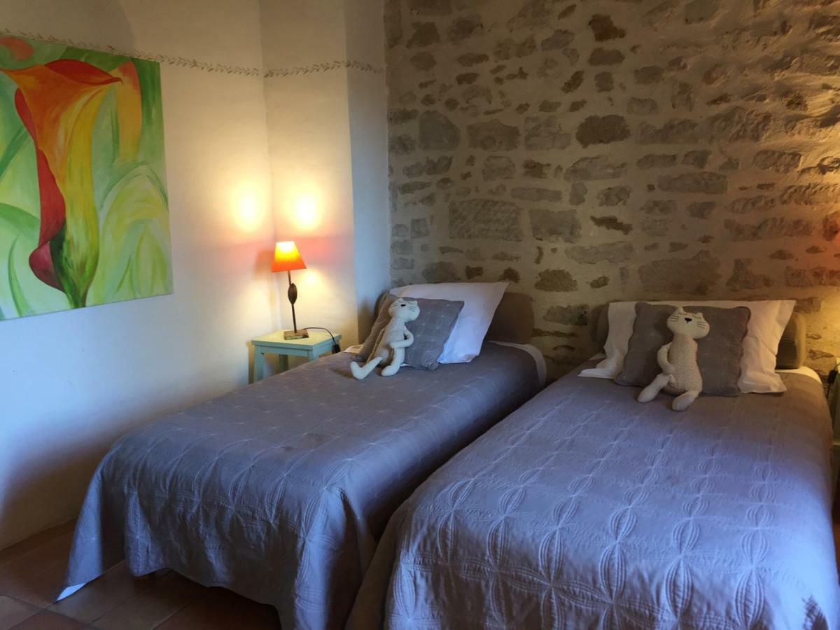 Les Aiguieres En Provence Bed & Breakfast Суз-ла-Рус Екстериор снимка